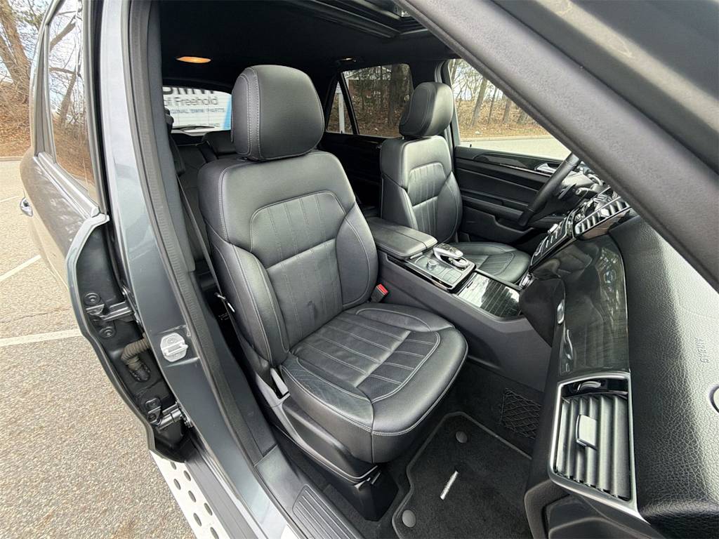 Thumbnail: 2018 Mercedes-Benz GLE - 28