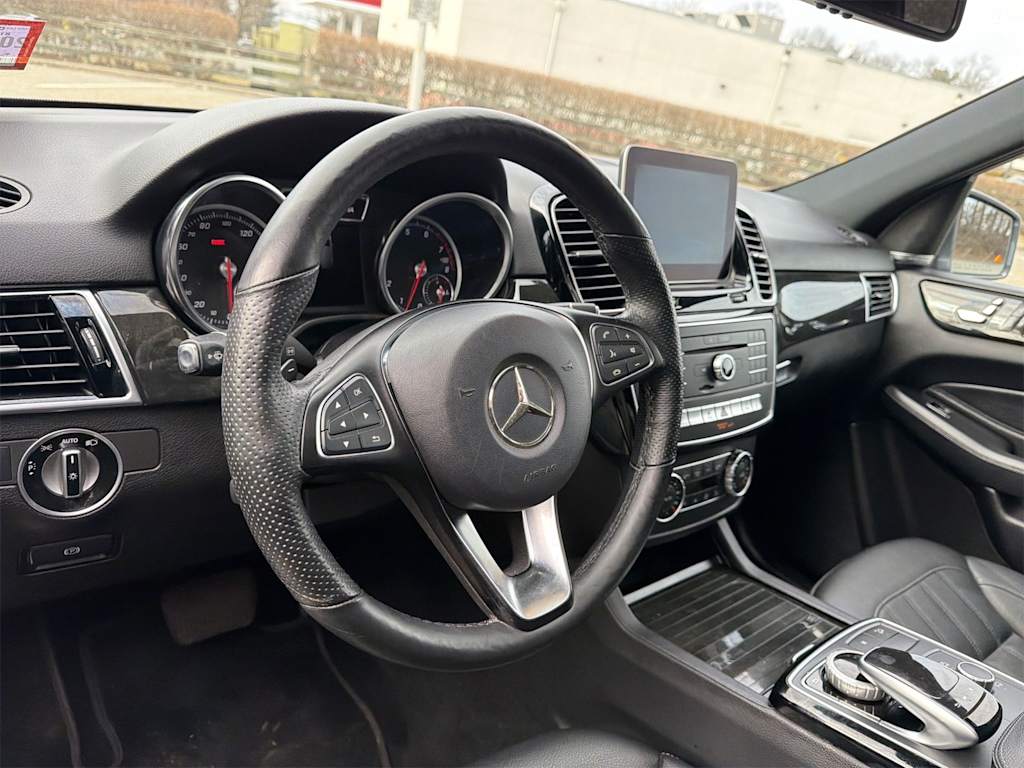 Thumbnail: 2018 Mercedes-Benz GLE - 10