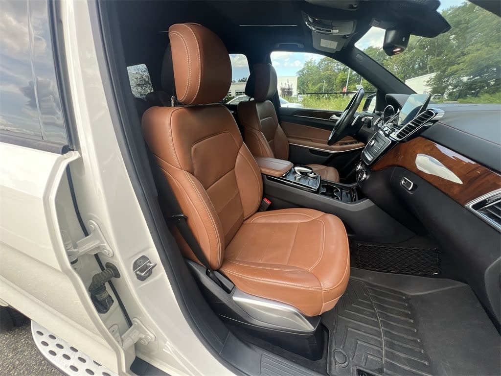 Thumbnail: 2018 Mercedes-Benz GLS - 28
