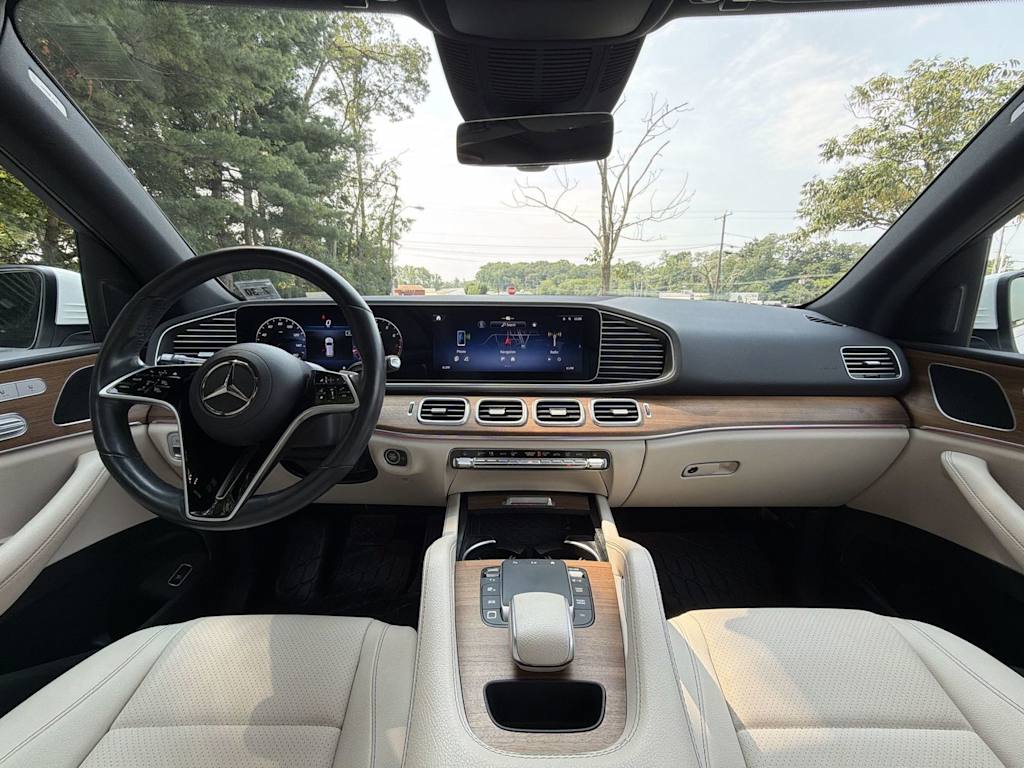 Thumbnail: 2025 Mercedes-Benz GLE - 10