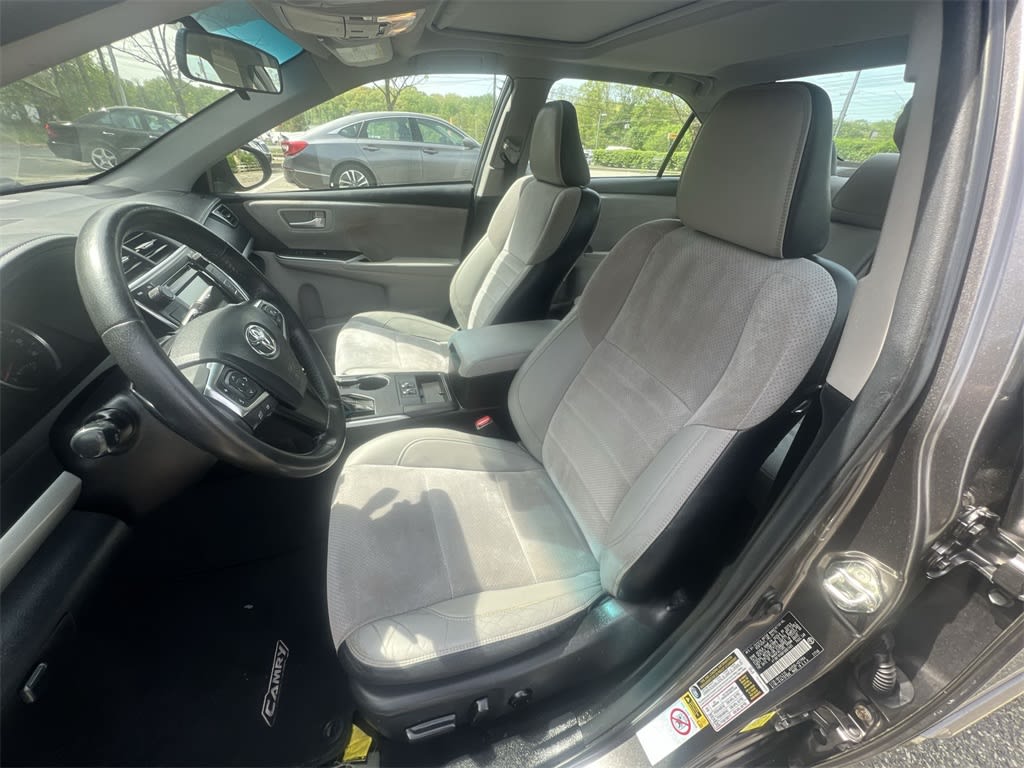 2015 Toyota Camry XSE 11