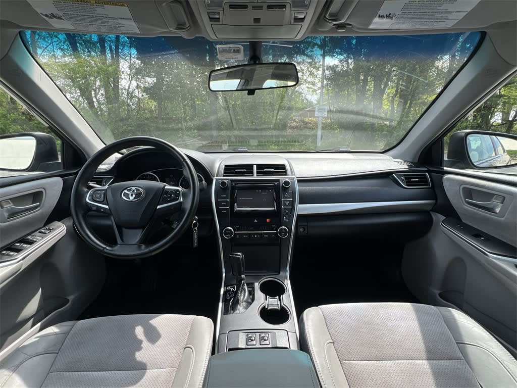 2015 Toyota Camry XSE 2