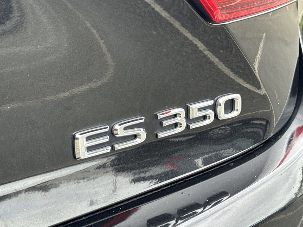 Thumbnail: 2018 Lexus ES - 7