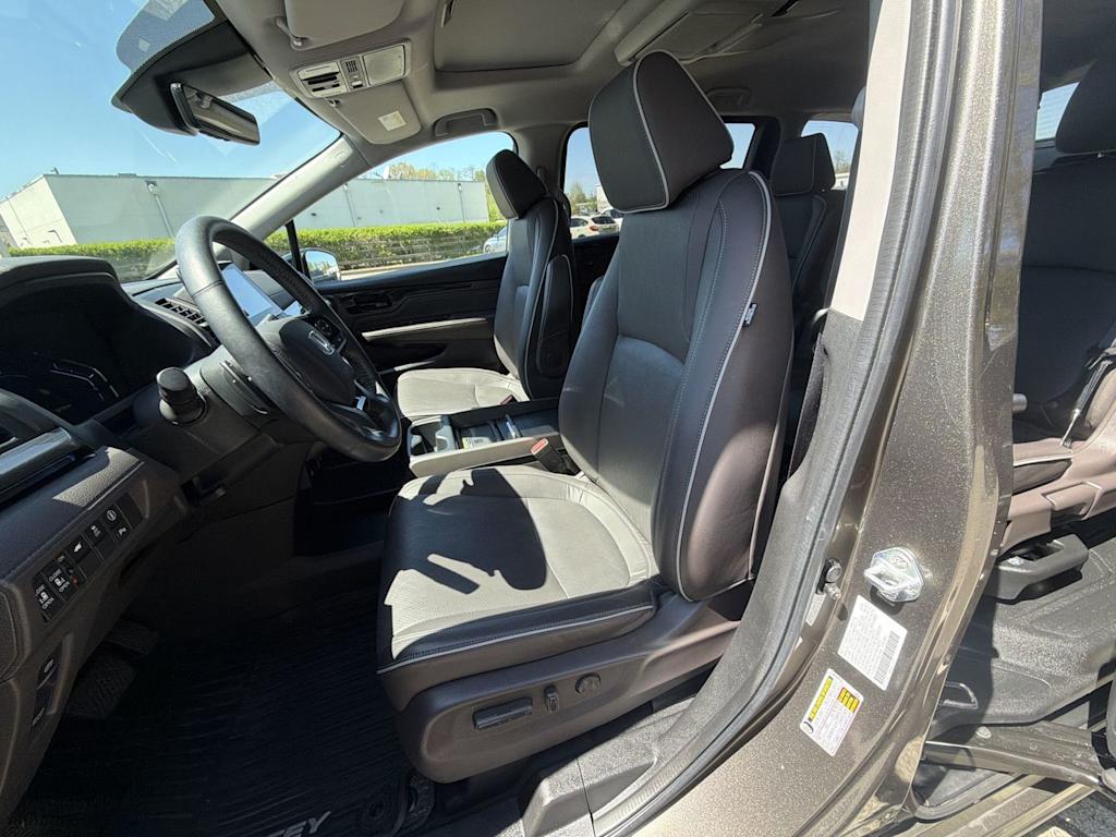 Thumbnail: 2023 Honda Odyssey - 11