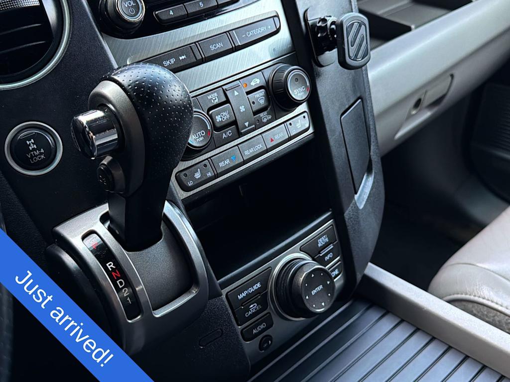 Thumbnail: 2013 Honda Pilot - 16