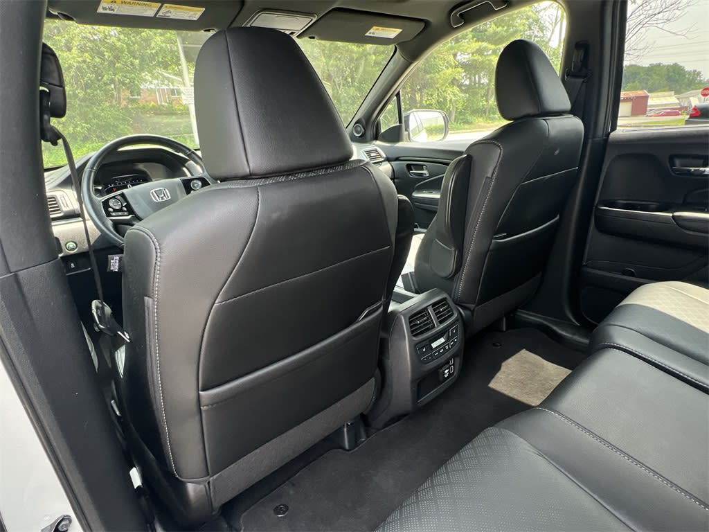 Thumbnail: 2019 Honda Passport - 13