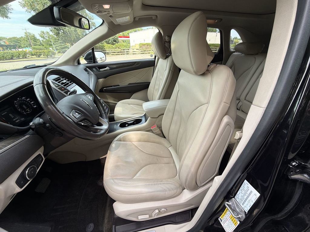 Thumbnail: 2019 Lincoln MKC - 12