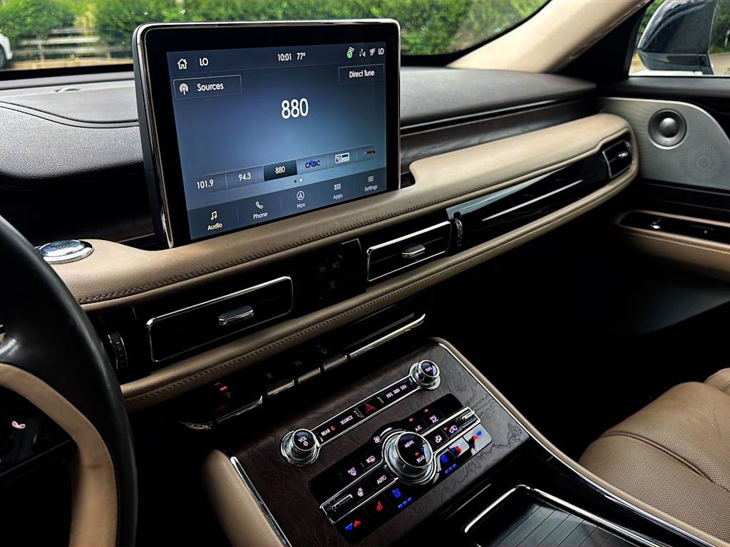 Thumbnail: 2022 Lincoln Aviator - 15