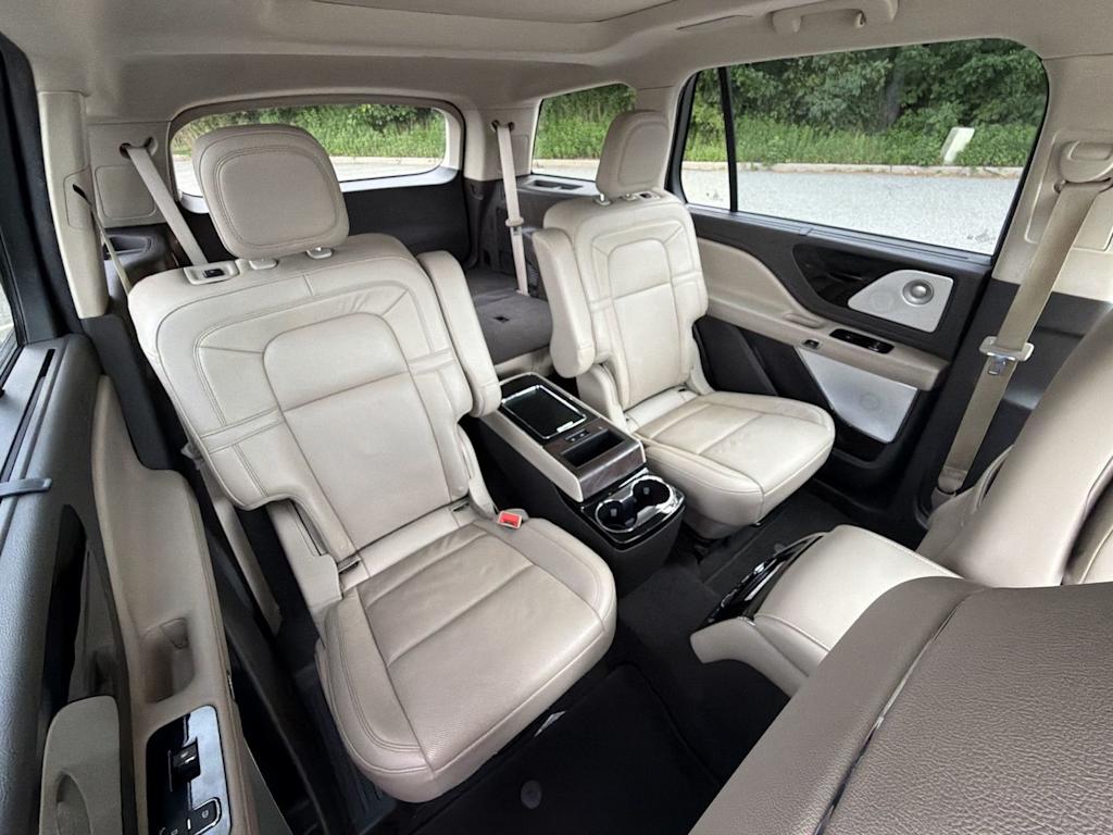 Thumbnail: 2022 Lincoln Aviator - 12