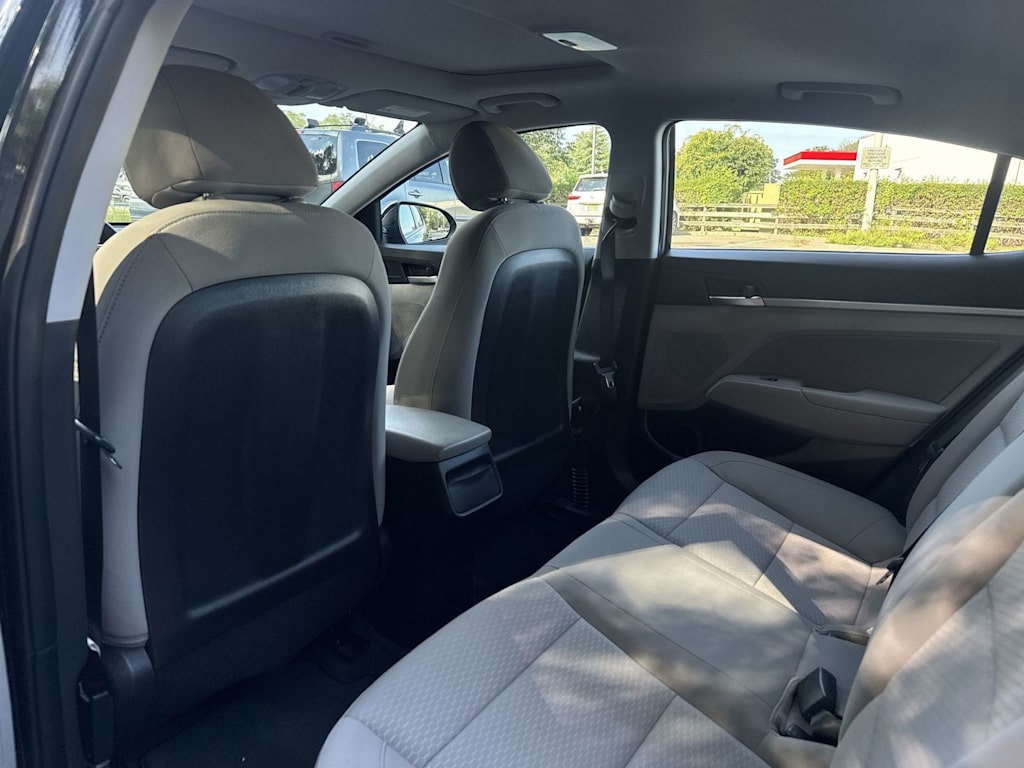 Thumbnail: 2019 Hyundai Elantra - 13