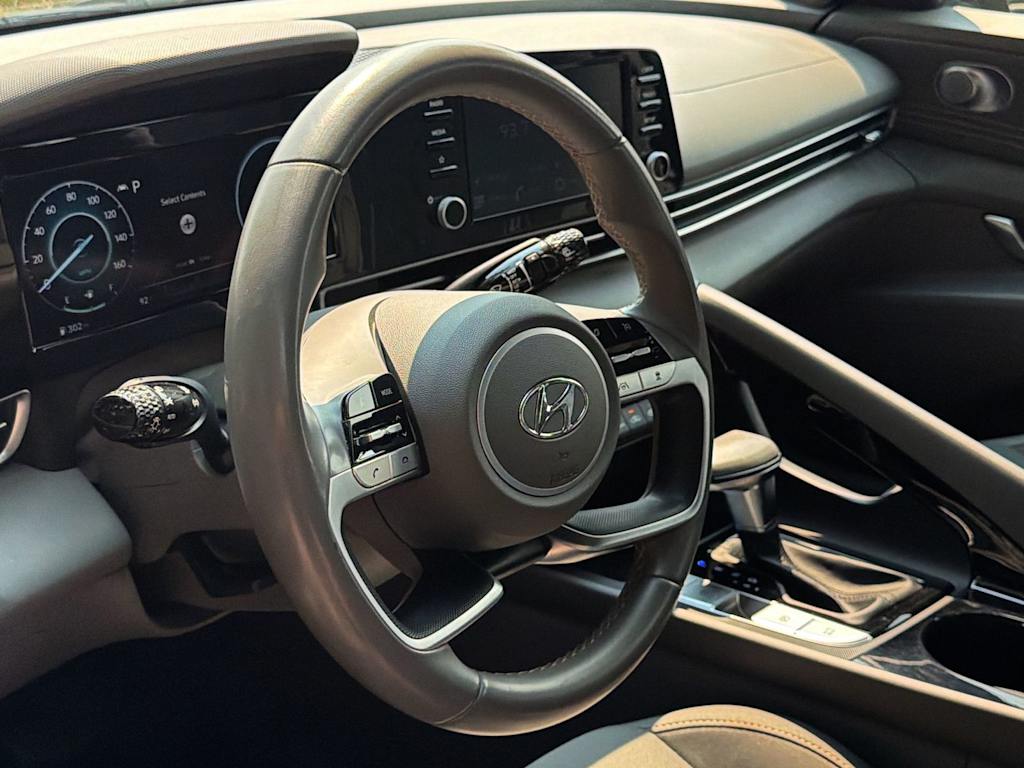 Thumbnail: 2021 Hyundai Elantra - 10