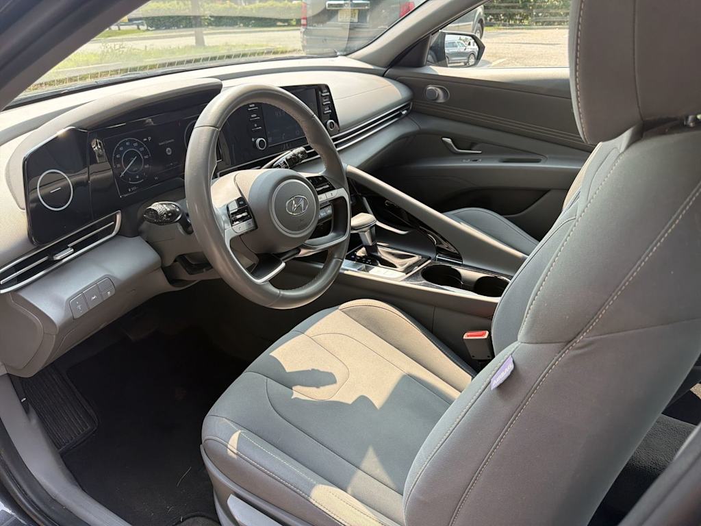 Thumbnail: 2021 Hyundai Elantra - 11