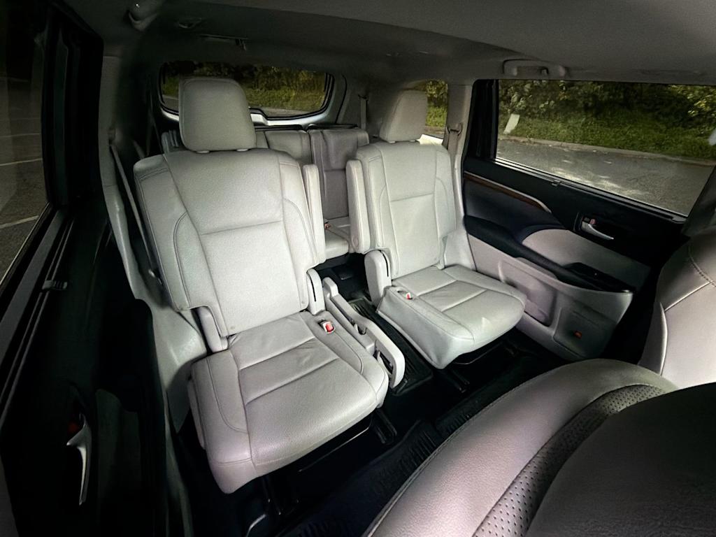 Thumbnail: 2014 Toyota Highlander - 16