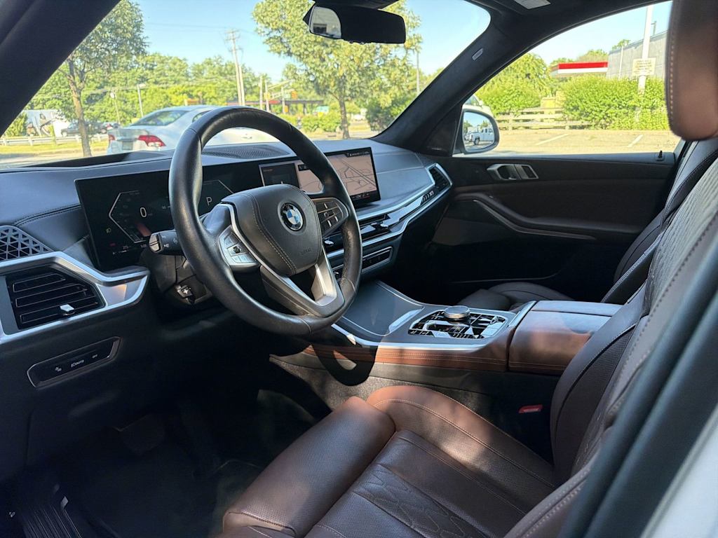 Thumbnail: 2024 BMW X7 - 2
