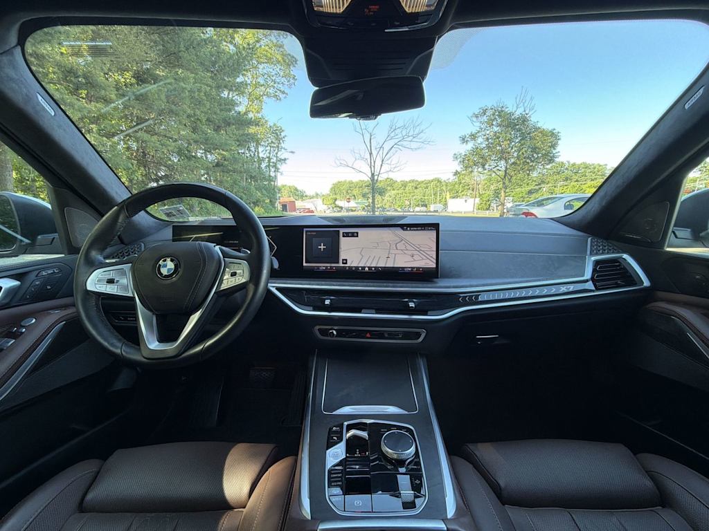 Thumbnail: 2024 BMW X7 - 10