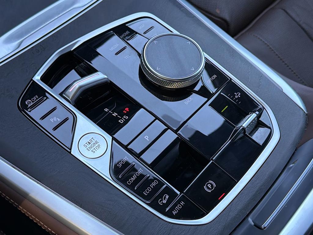 Thumbnail: 2024 BMW X7 - 28