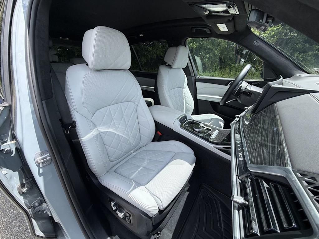 Thumbnail: 2024 BMW X7 - 27
