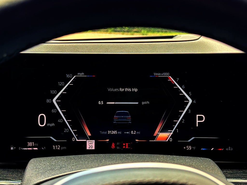 Thumbnail: 2024 BMW X7 - 15