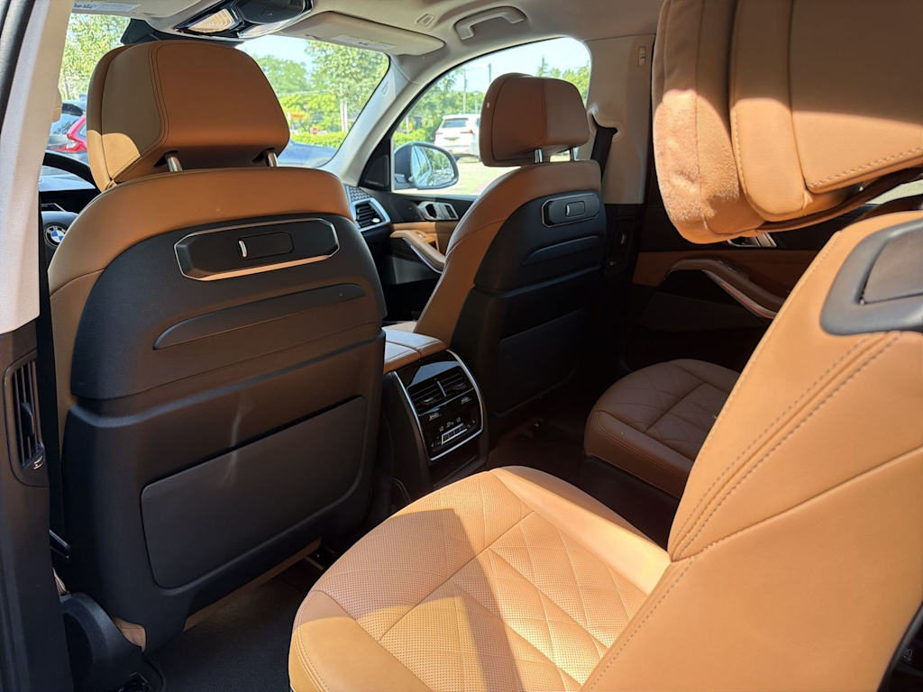 Thumbnail: 2024 BMW X7 - 13