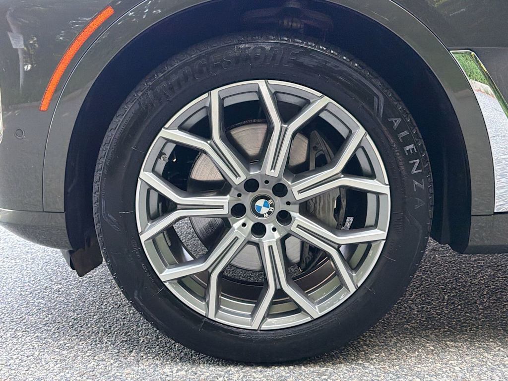 Thumbnail: 2024 BMW X7 - 8
