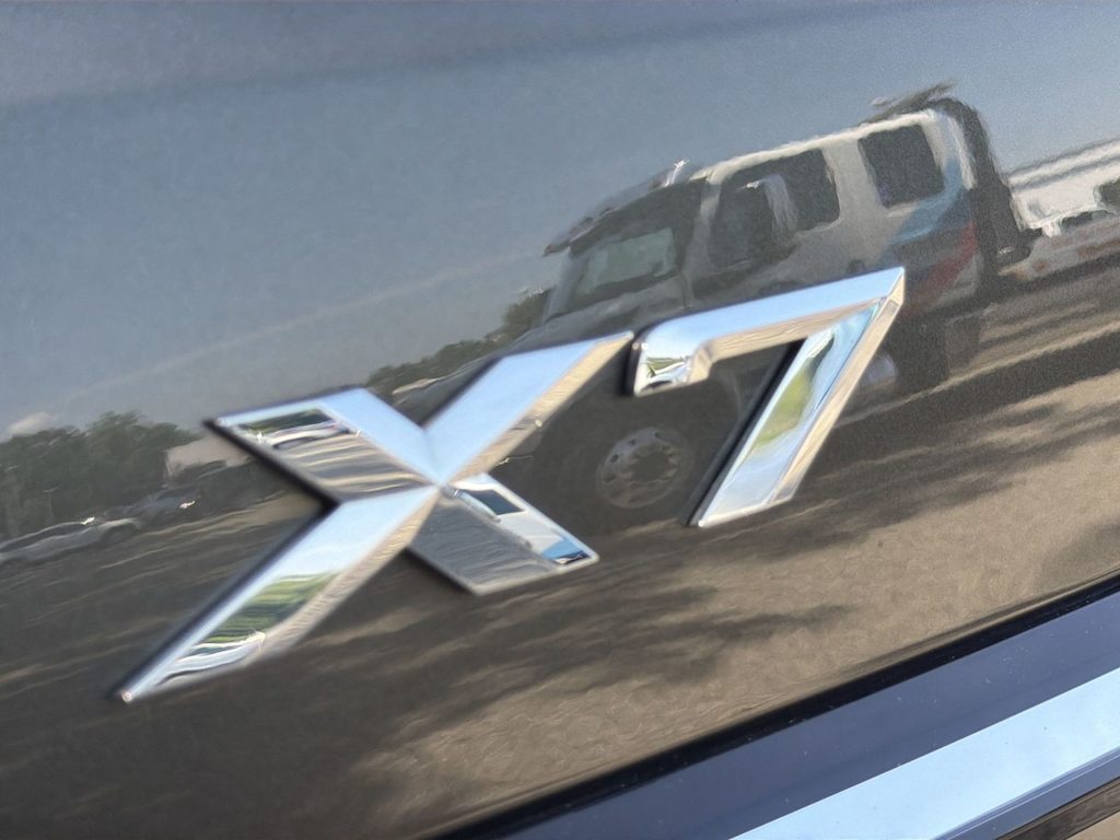 Thumbnail: 2024 BMW X7 - 7