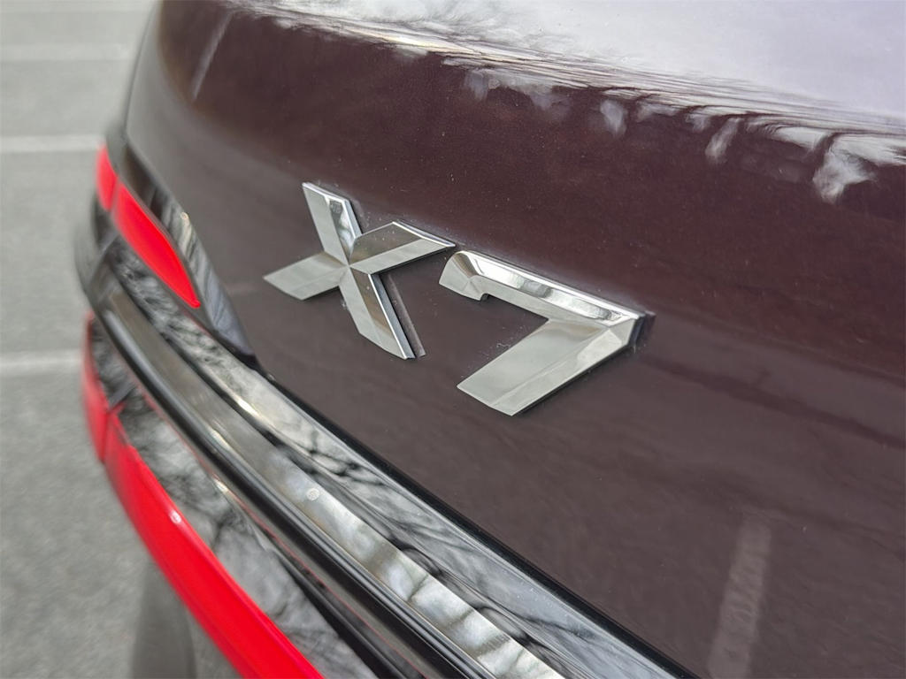 Thumbnail: 2023 BMW X7 - 7