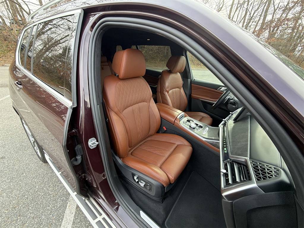 Thumbnail: 2023 BMW X7 - 28