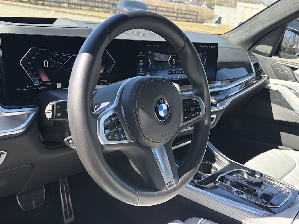 Thumbnail: 2024 BMW X7 - 13