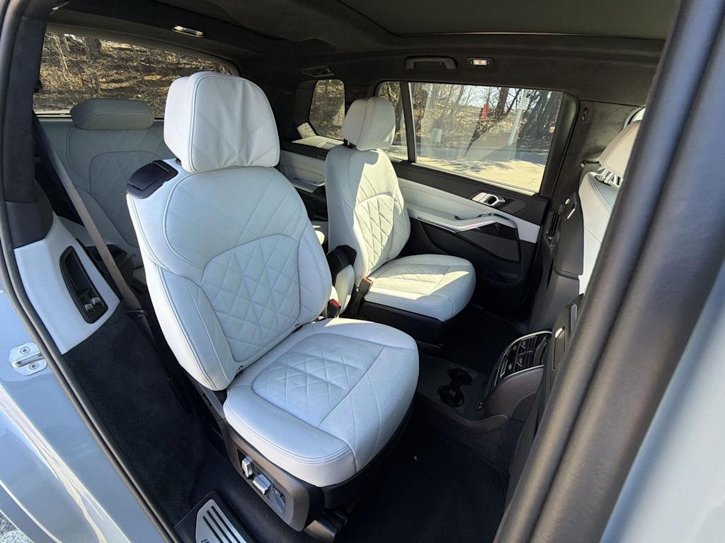 Thumbnail: 2024 BMW X7 - 27