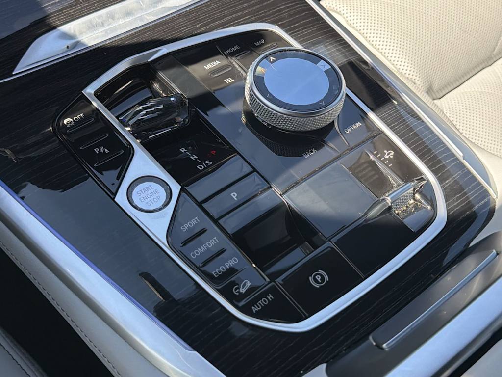 Thumbnail: 2024 BMW X7 - 28