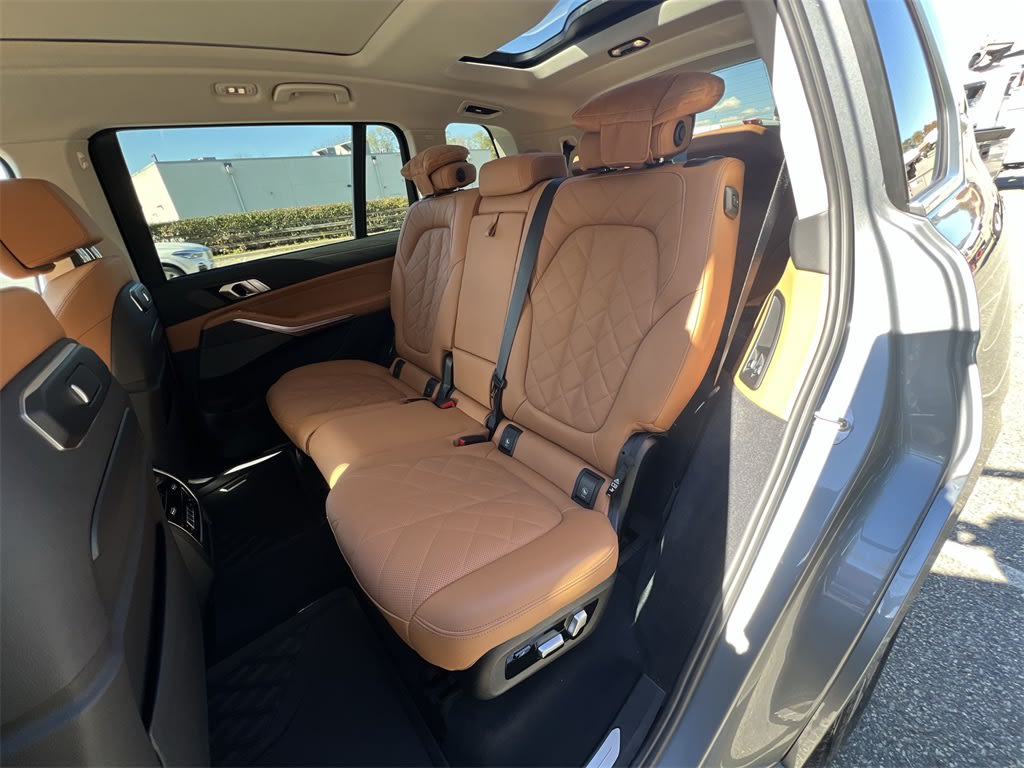 Thumbnail: 2023 BMW X7 - 28