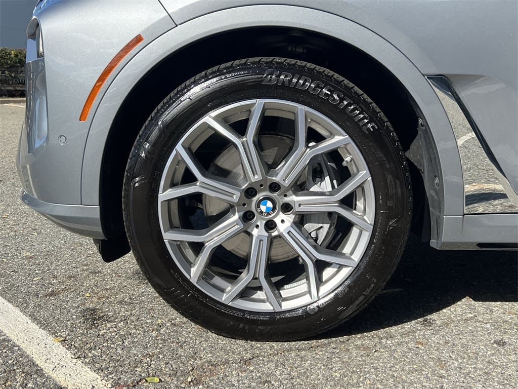 Thumbnail: 2023 BMW X7 - 8