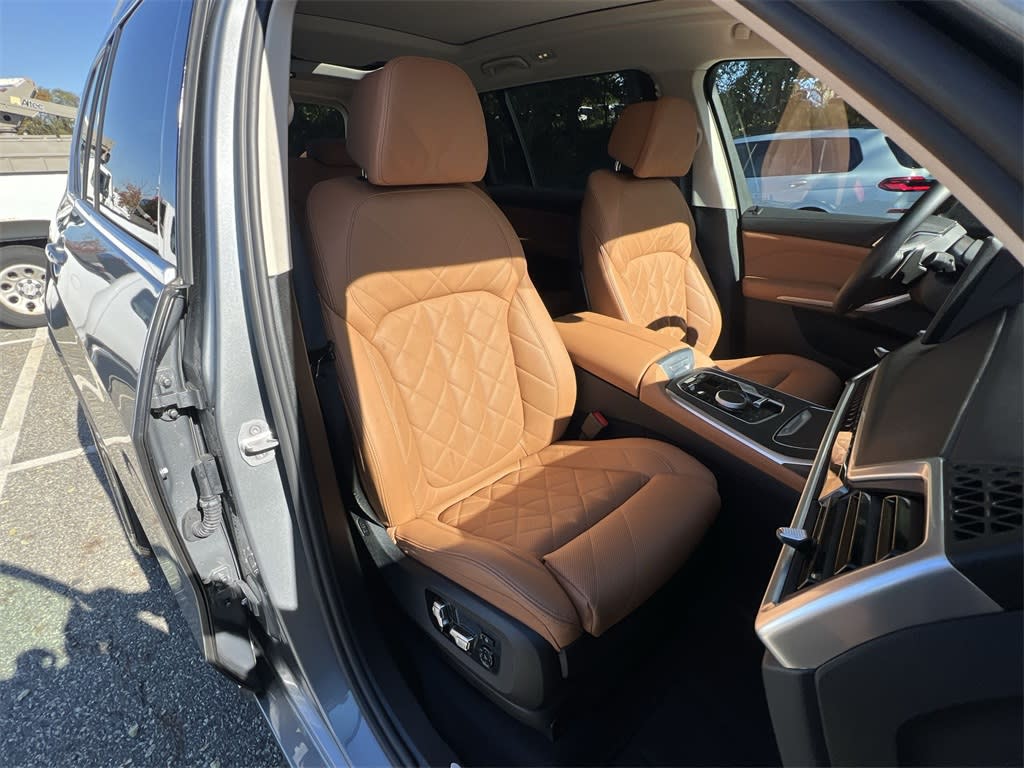 Thumbnail: 2023 BMW X7 - 29