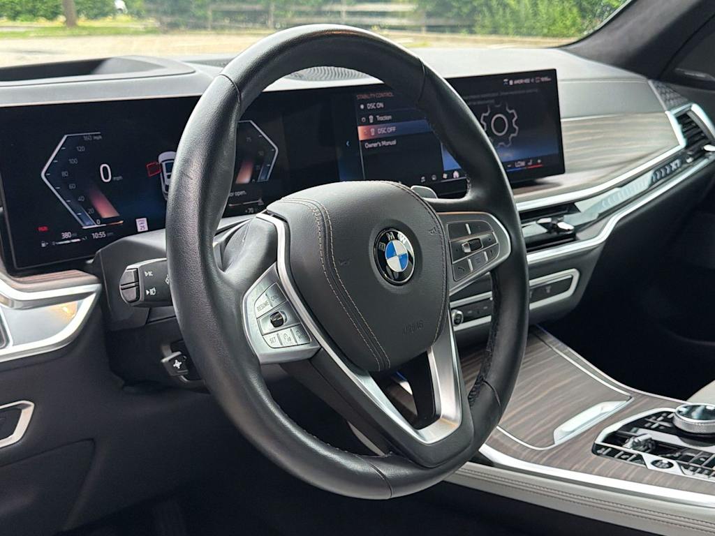 Thumbnail: 2024 BMW X7 - 14