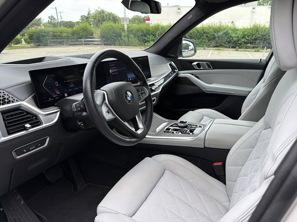 Thumbnail: 2024 BMW X7 - 2