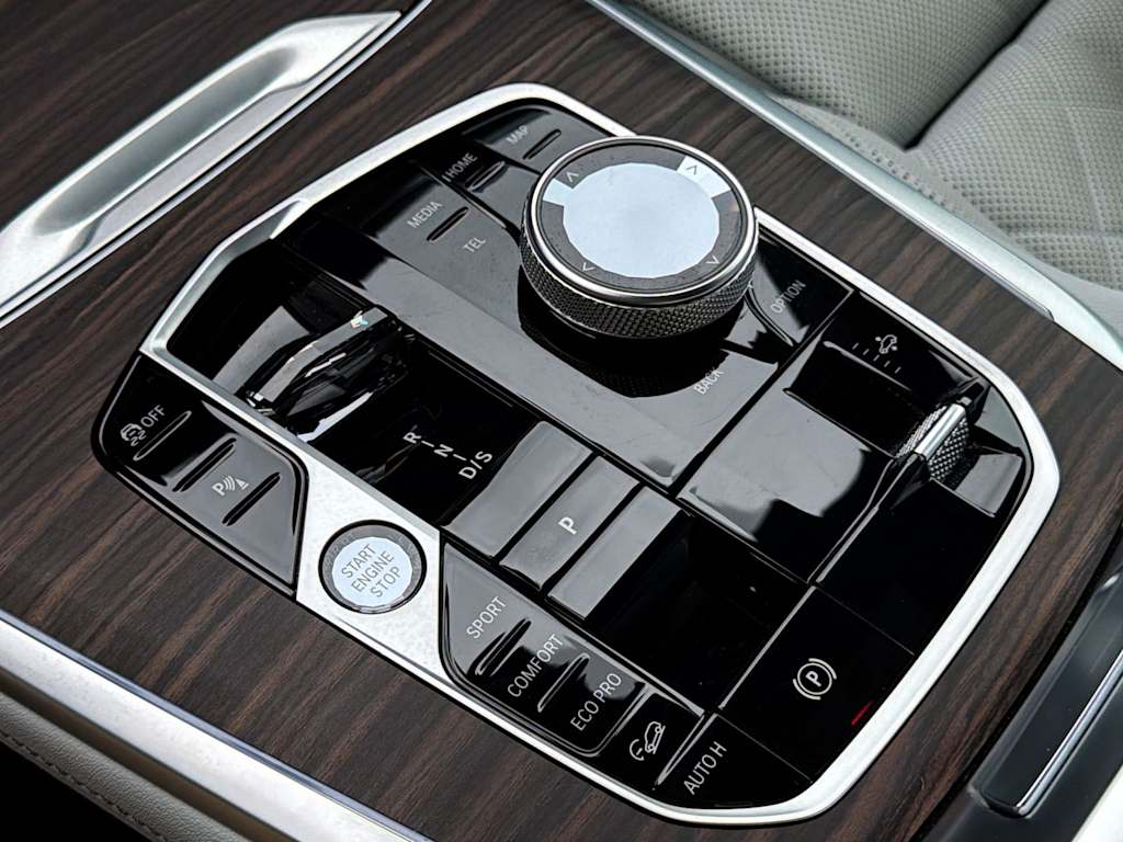 Thumbnail: 2024 BMW X7 - 29