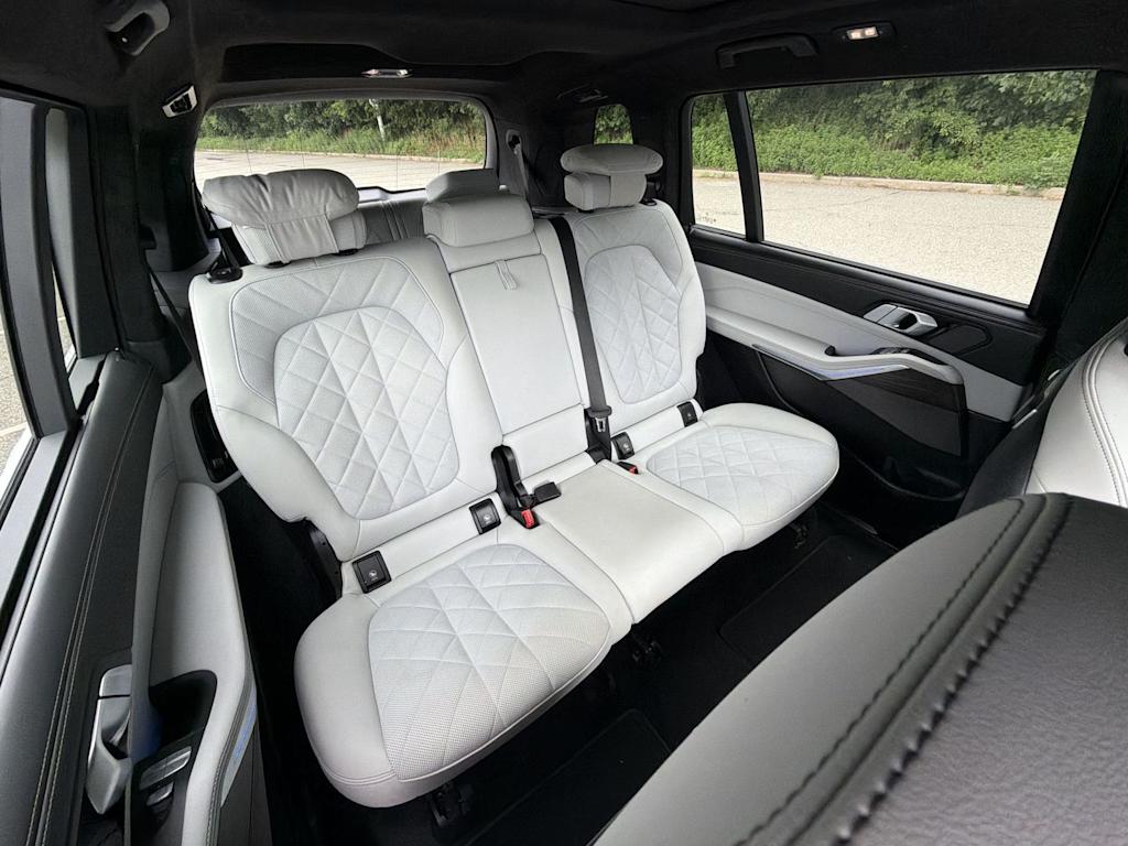 Thumbnail: 2024 BMW X7 - 28