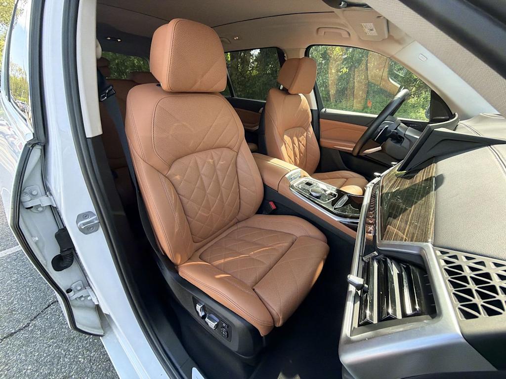 Thumbnail: 2023 BMW X7 - 28