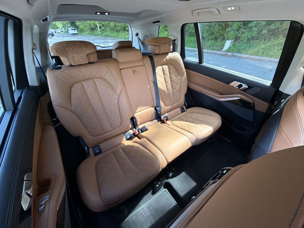 Thumbnail: 2023 BMW X7 - 27