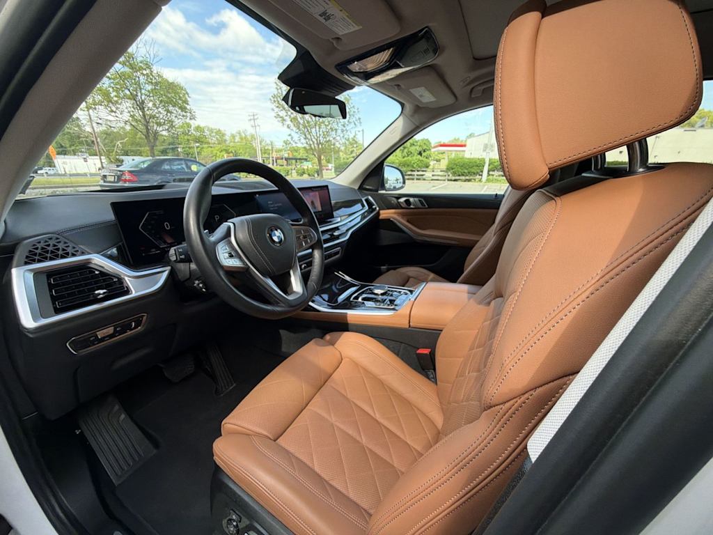 Thumbnail: 2023 BMW X7 - 11
