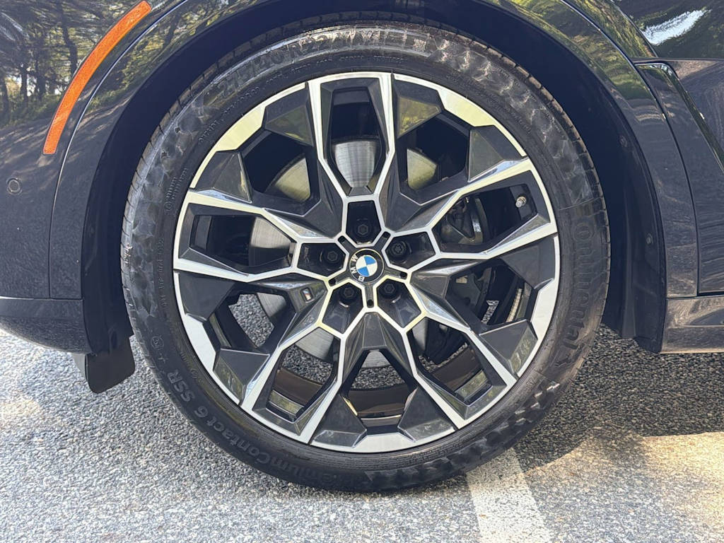 Thumbnail: 2023 BMW X7 - 8