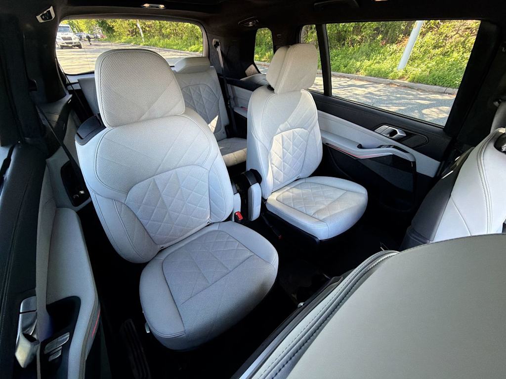 Thumbnail: 2023 BMW X7 - 27