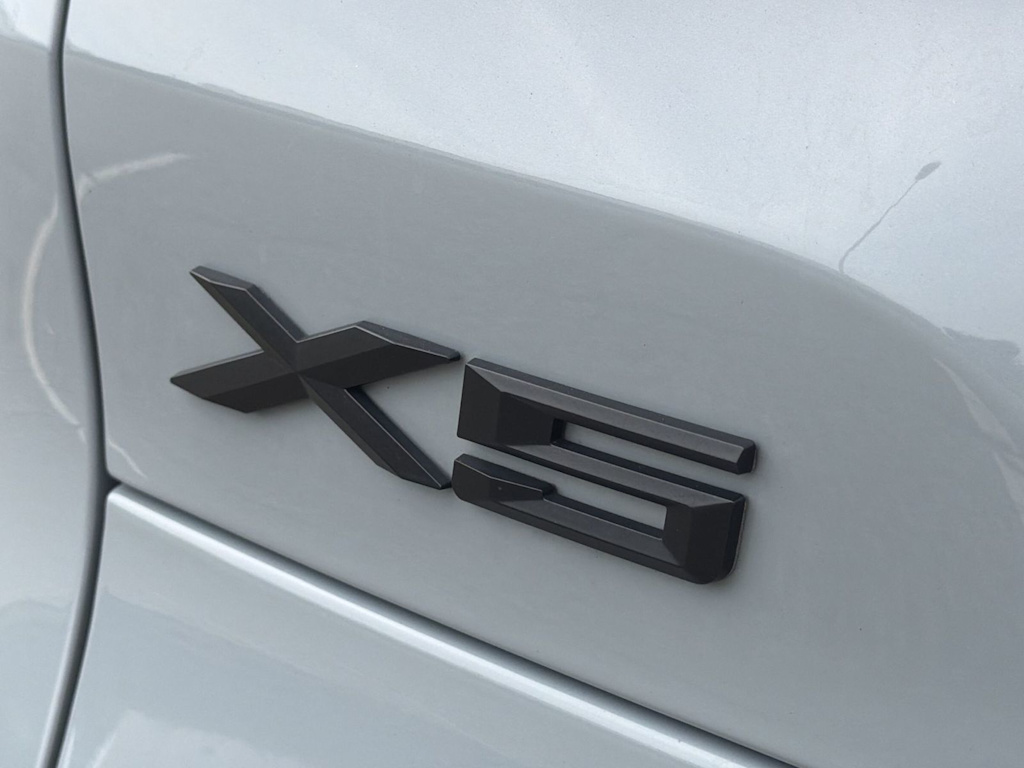Thumbnail: 2024 BMW X5 - 26