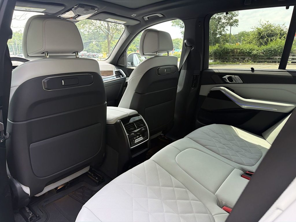 Thumbnail: 2026 BMW X5 - 13