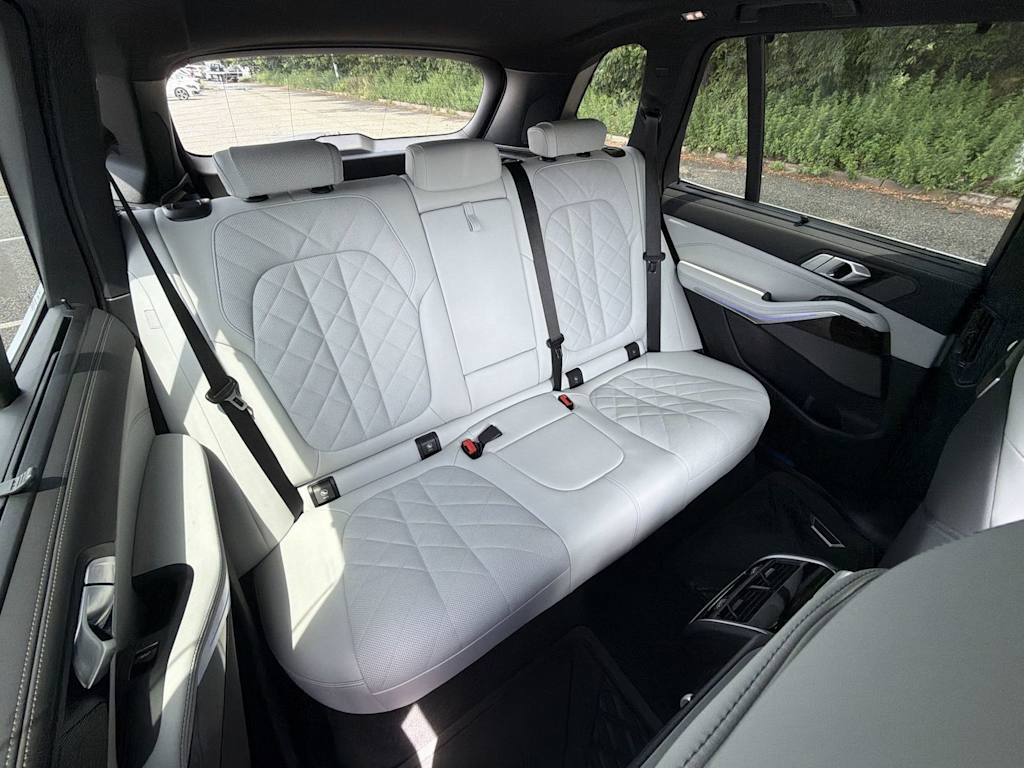 Thumbnail: 2026 BMW X5 - 28
