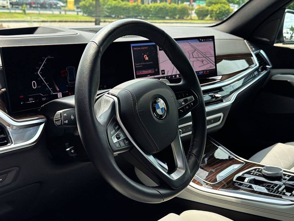 Thumbnail: 2026 BMW X5 - 14