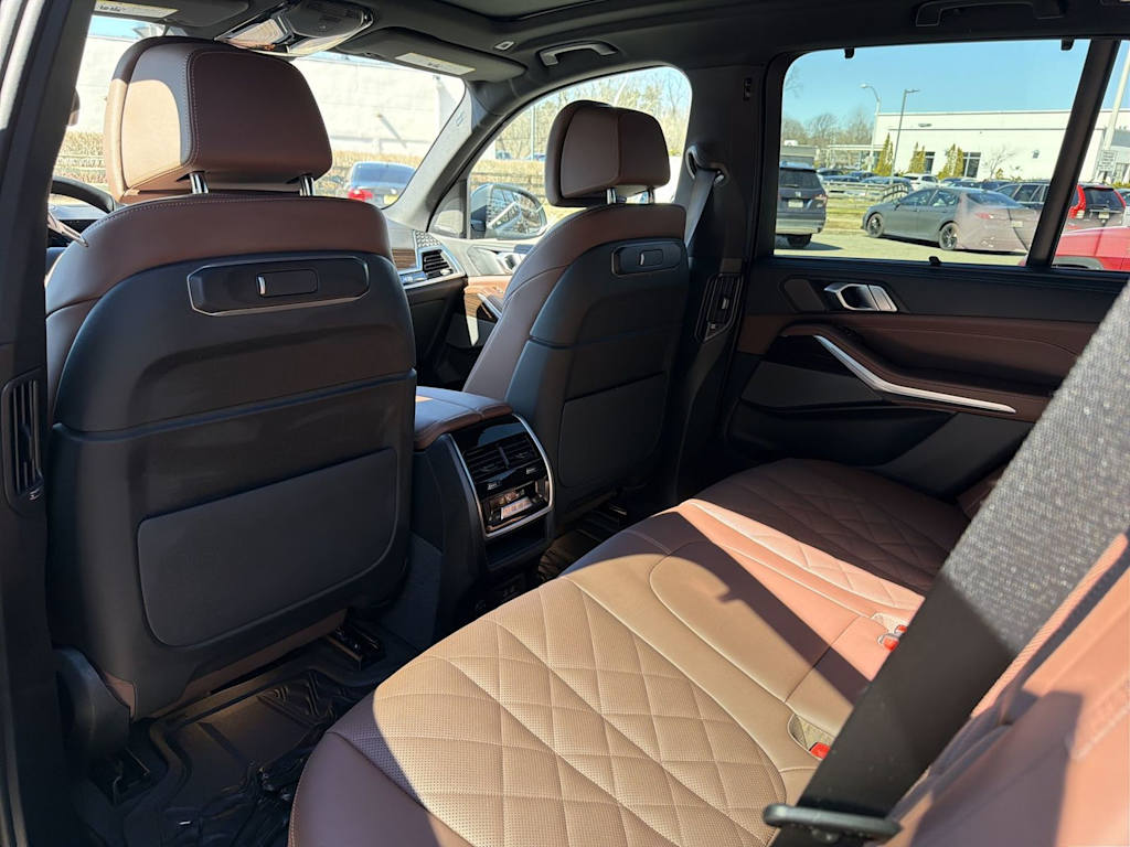 Thumbnail: 2026 BMW X5 - 11