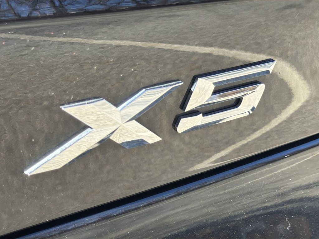 Thumbnail: 2026 BMW X5 - 16