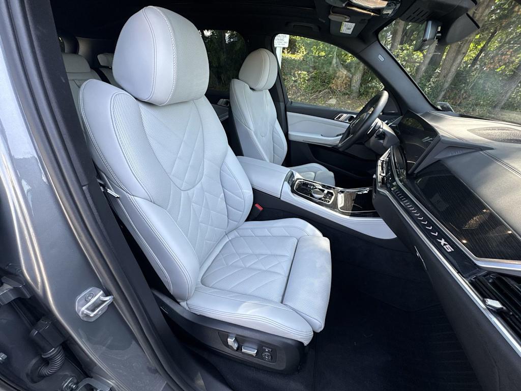 Thumbnail: 2024 BMW X5 - 12