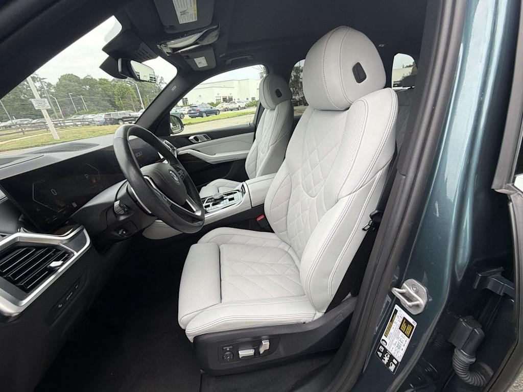 Thumbnail: 2024 BMW X5 - 11